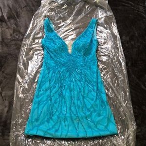 NWOT Jovani turquoise beaded cocktail dress
